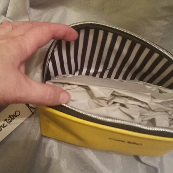 Marc Tetro Dachshund Dog cosmo case NWT - Picture 3 of 3